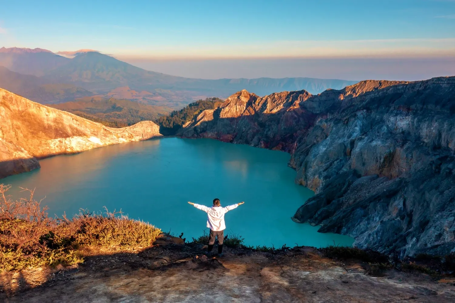 5D 4N Surabaya - Ijen - Papuma Beach - Tumpak...